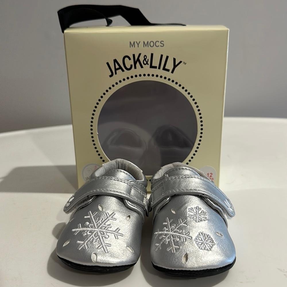Jack & Lily My Mocs Silver and White Snowflake Shoe